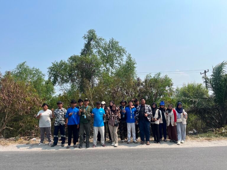 Mahasiswa Al Azhar Sumatera Utara, BAPERA dan Pemdes Lalang Bersinergi Gelar Bakti Sosial di Access Road Inalum